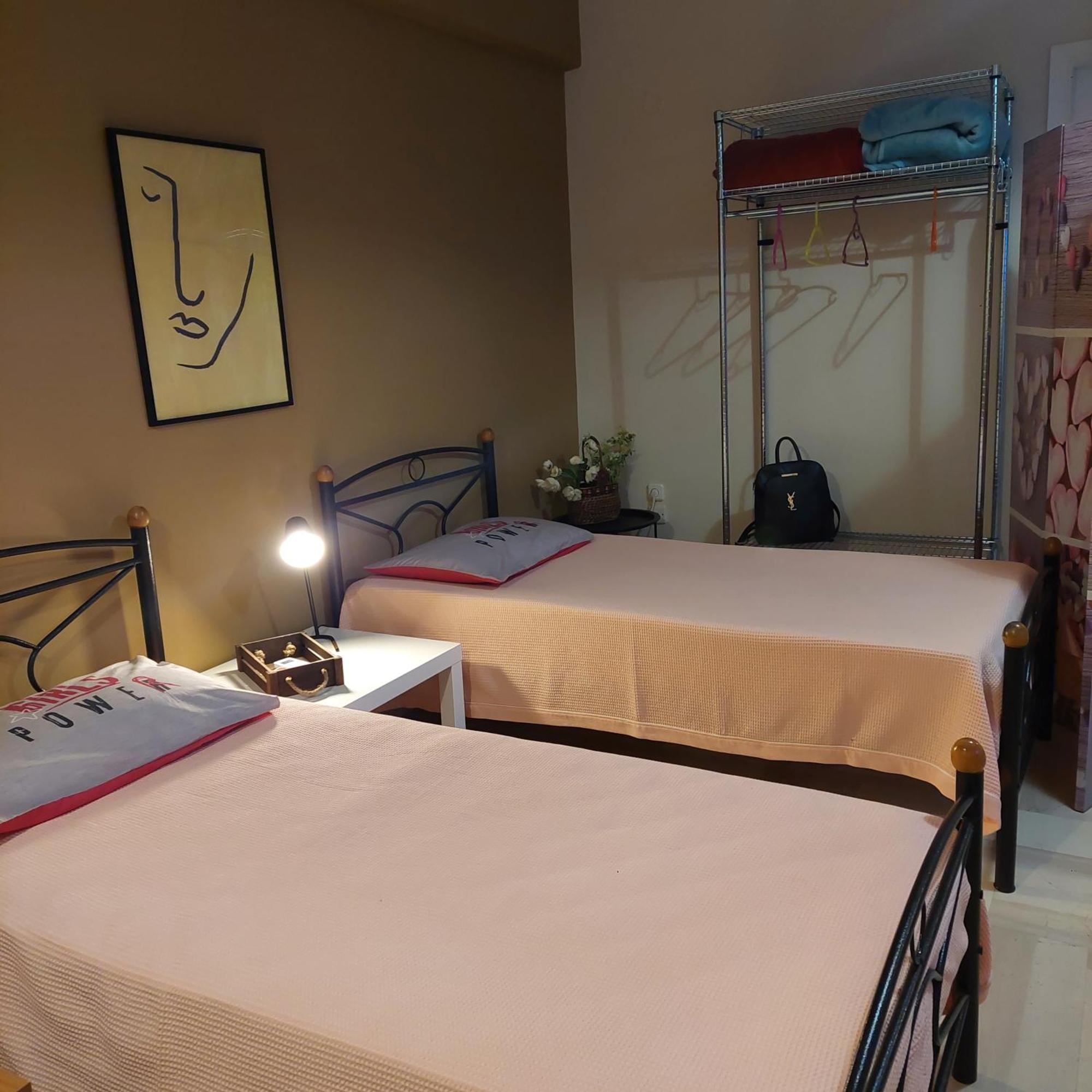 Family Apartment พาทรา ภายนอก รูปภาพ