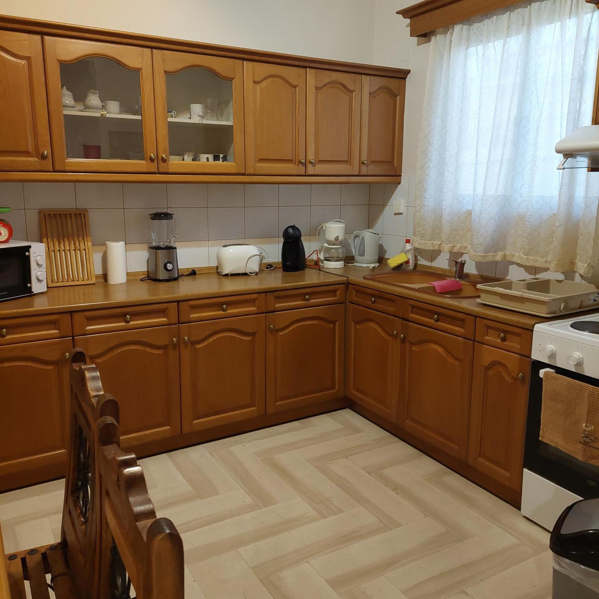 Family Apartment พาทรา ภายนอก รูปภาพ