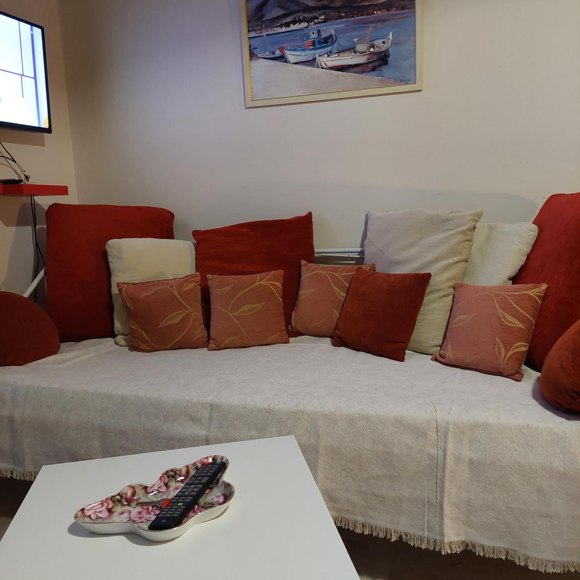 Family Apartment พาทรา ภายนอก รูปภาพ