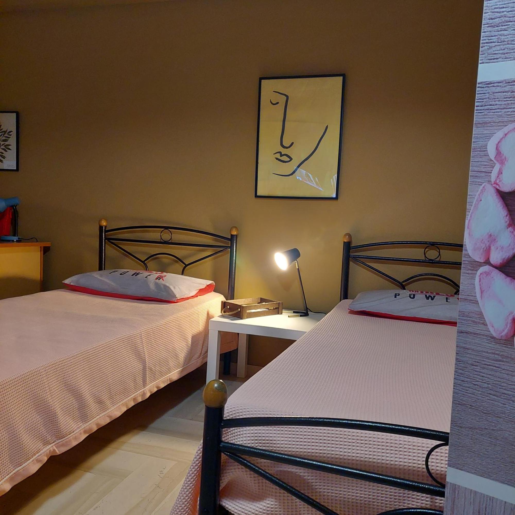 Family Apartment พาทรา ภายนอก รูปภาพ