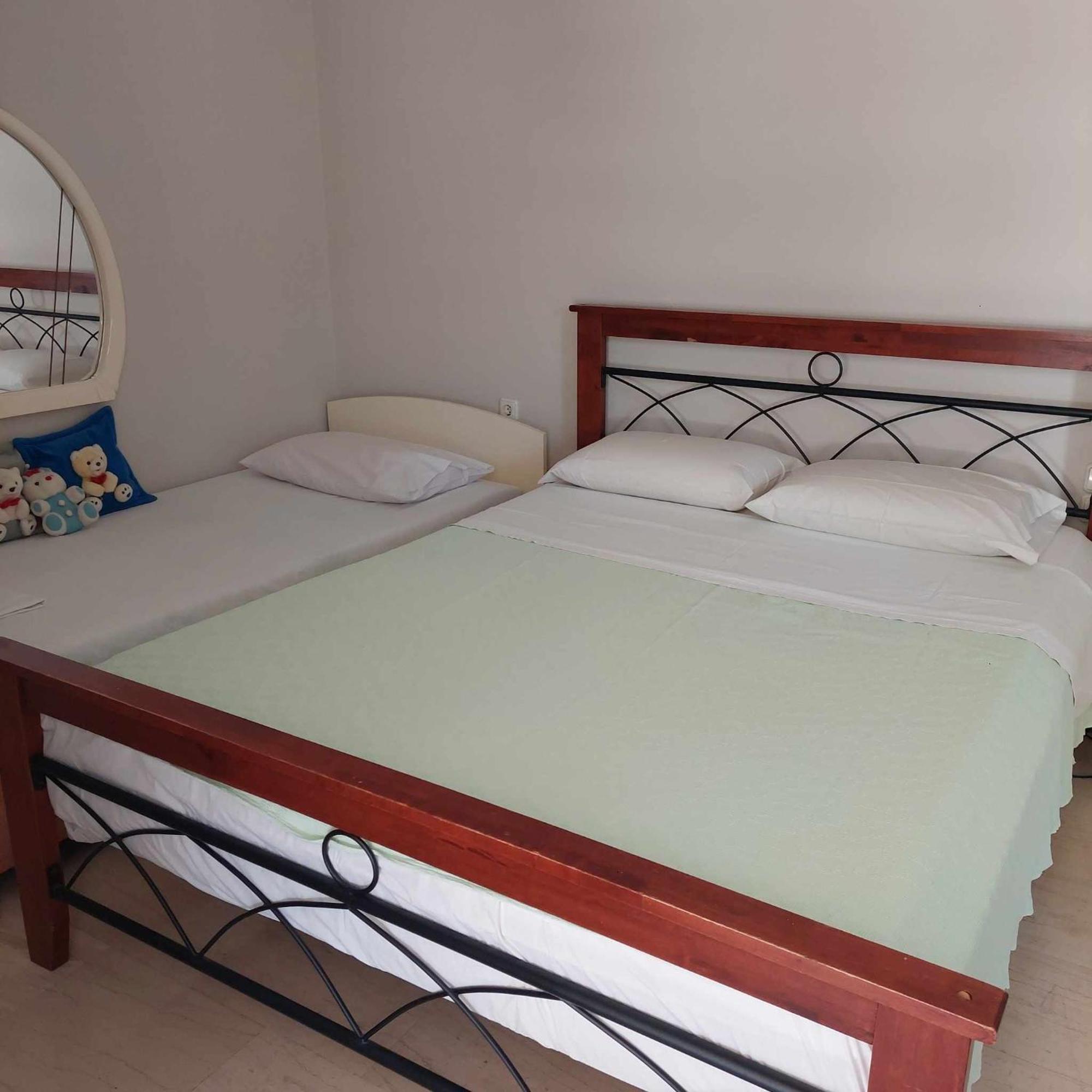 Family Apartment พาทรา ภายนอก รูปภาพ